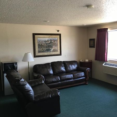 Cassville Four Seasons Inn & Suites Εξωτερικό φωτογραφία