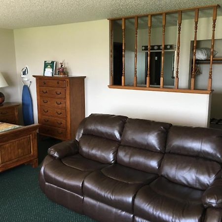 Cassville Four Seasons Inn & Suites Εξωτερικό φωτογραφία