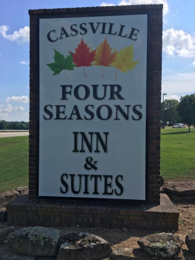 Cassville Four Seasons Inn & Suites Εξωτερικό φωτογραφία